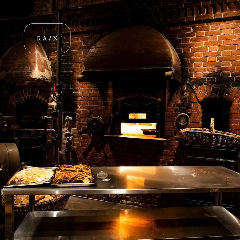 Raíx, uno de los lugares más aclamados de Villa Devoto. (Fuente: Instagram @raix.ba).