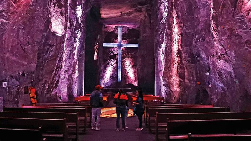 La Catedral de Sal ubicada en Zipanquirá.