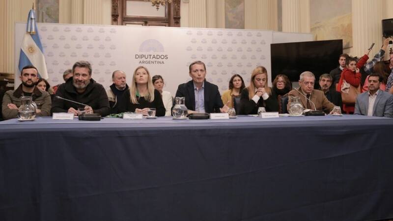 Diputados reclaman por una elección limpia (@DiputadosFPV_pj)