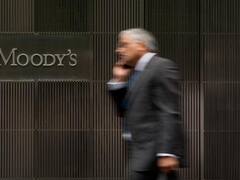 Moody's resaltó la necesidad de profundizar el mercado local para financiar al déficit