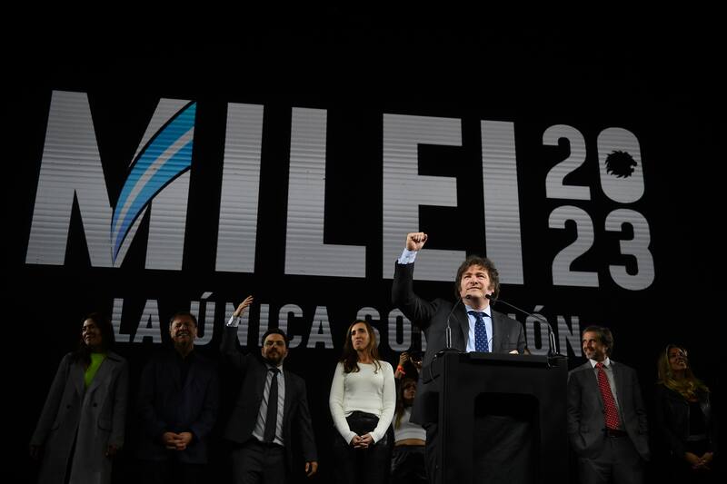 Javier Milei en su cierre de campaña en el Movistar Arena. (Télam)