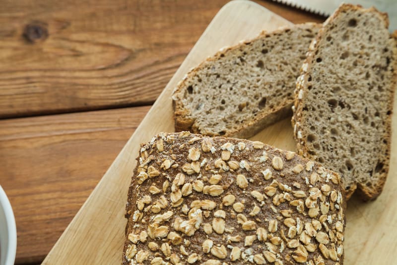 El budín de avena es perfecto para tus desayunos y las meriendas. (Fuente: Freepik)