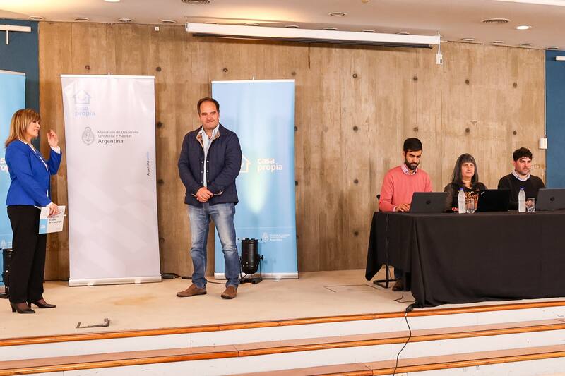 Este martes se concretó un nuevo sorteo de Créditos Procrear. (Foto: prensa Ministerio Territorial y Hábitat).