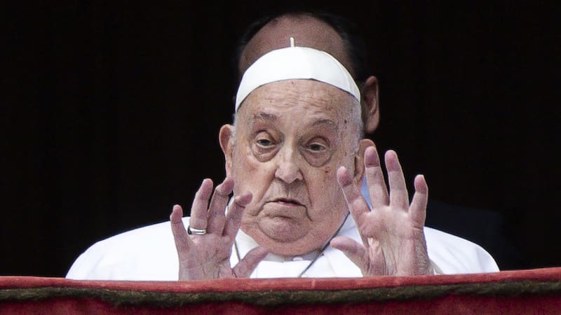 Sorpresa en el Vaticano: el papa Francisco reaparece para la bendición de la Pascua y condena la "dramática e indigna crisis..."