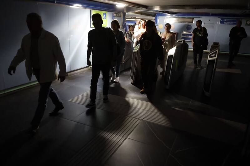 En relación al apagón masivo del 28 de abril, Endesa aseguró que cumplió totalmente con las instrucciones del Operador del Sistema. (Fuente: EFE / Mariscal)