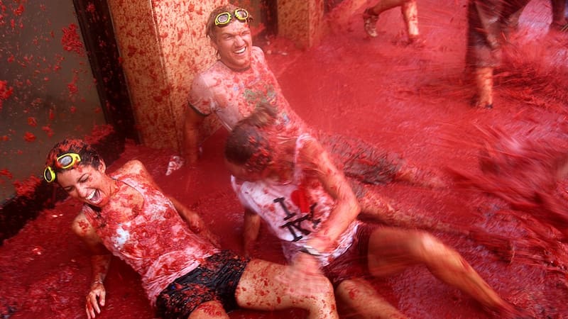 La tomatina es la celebración turística más grande de España