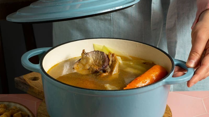 Caldo de huesos.