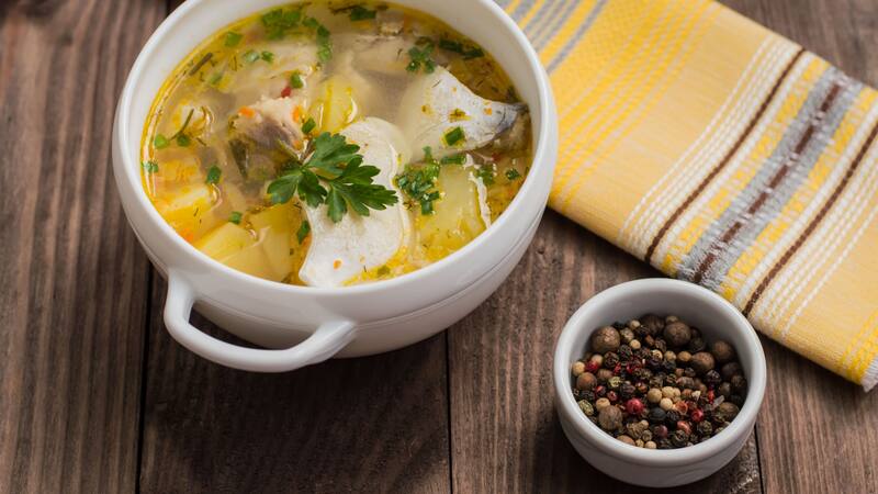 El caldo con omega 3 y vitaminas A y D que recomiendan para fortalecer la memoria y el crecimiento neuronal.