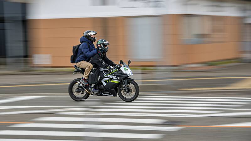 Atención conductores: esto es todo lo que necesitas saber sobre el Carnet A de moto y su permiso para cualquier cilindrada.