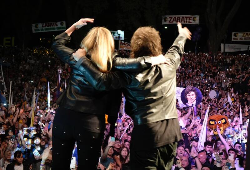 Karina y Javier Milei en el lanzamiento del partido nacional de LLA.