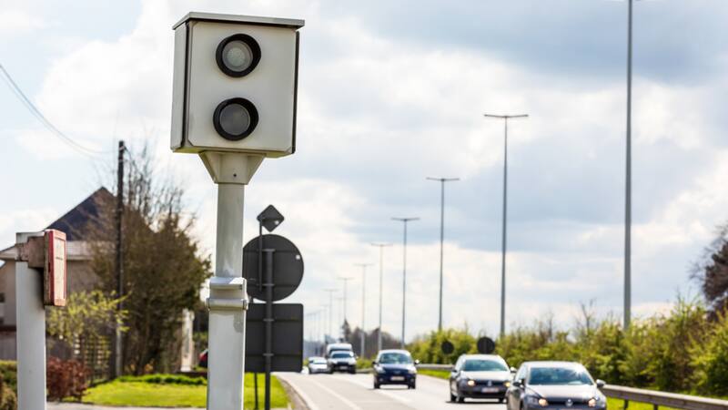 Atención conductores: ¿cómo detectar si un radar de velocidad está prendido o no?