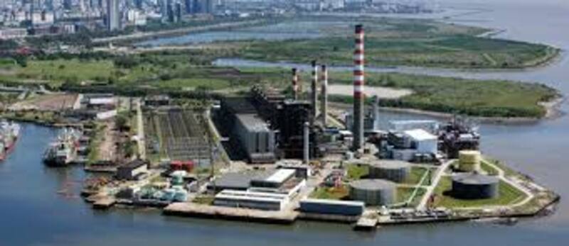 La central Costanera, una de las que tendría una mejora en sus ingresos