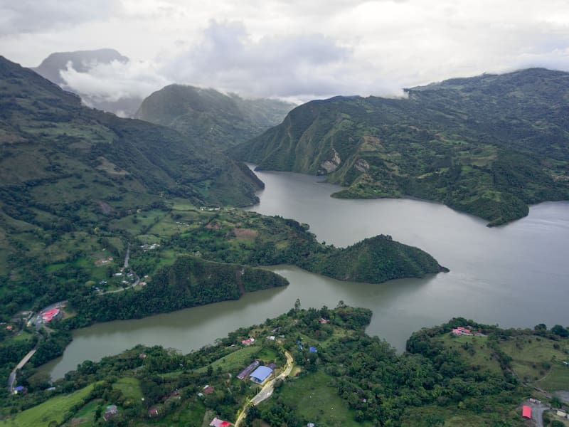 Sus paisajes cautivan a los visitantes al punto de sentir que se detiene el tiempo. (Fuente: Visitalo Macanal)
