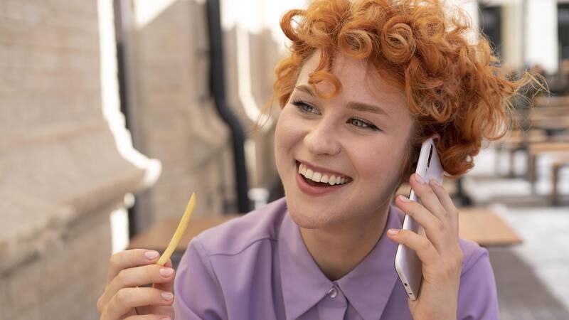 Los planes telefónicos varían en costos y beneficios, por lo que es importante comparar las opciones disponibles antes de tomar una decisión.