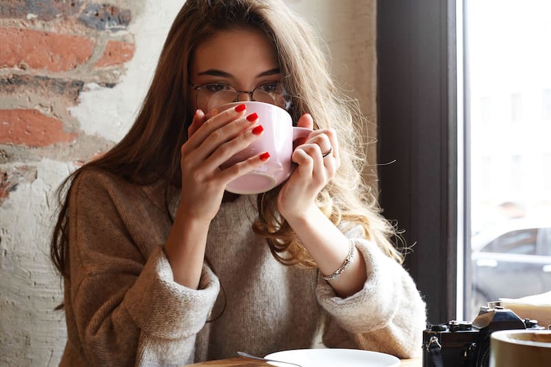 La vitamina C fortalece el sistema inmunológico y es clave para el desarrollo y reparación de tejidos (Fuente: Freepik)