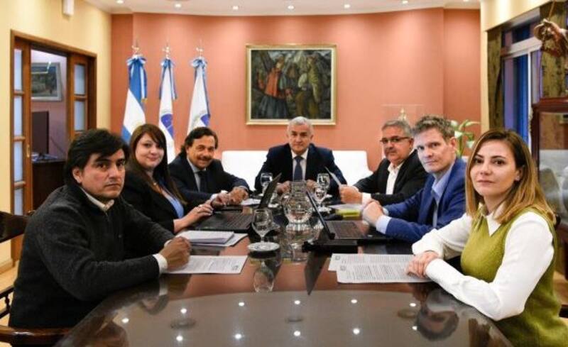 Raúl Jalil, Gerardo Morales, Gustavo Sáenz y Fernanda Ávila, en la mesa del litio.