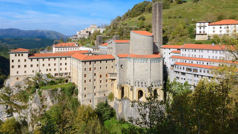 Este pueblo fascinante está entre las mejores villas turísticas del mundo para visitar: se encuentra a 1 hora de País Vasco.