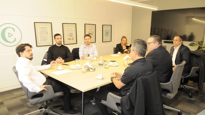 <div class="migrated-promo-image__description"><div class="migrated-promo-image__author">ANTONIO PINTA</div></div>