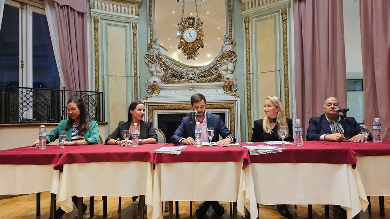 <div class="migrated-promo-image__description"><div class="migrated-promo-image__source">Fuente: (Foto: Twitter @ConsejoRRPP)</div></div>