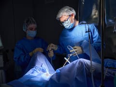 José San Martín, ginecólogo: operación "sin anestesia" para detectar pólipos y miomas en 15 minutos