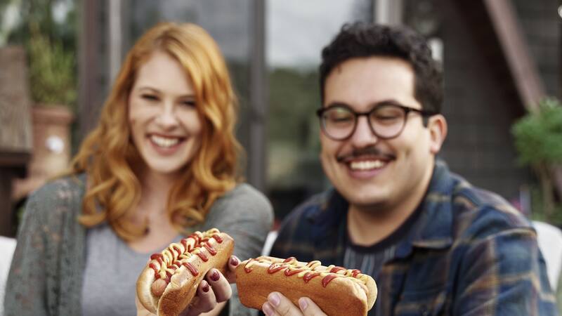 Este bar en CDMX ofrece los más originales hot dogs combinando sabores locales.
