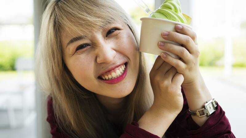El helado con aceite de oliva puede ofrecer beneficios antioxidantes gracias a las propiedades del aceite.