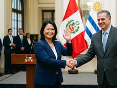 Keiko Fujimori invitó a Yamandú Orsi al traspaso de mando