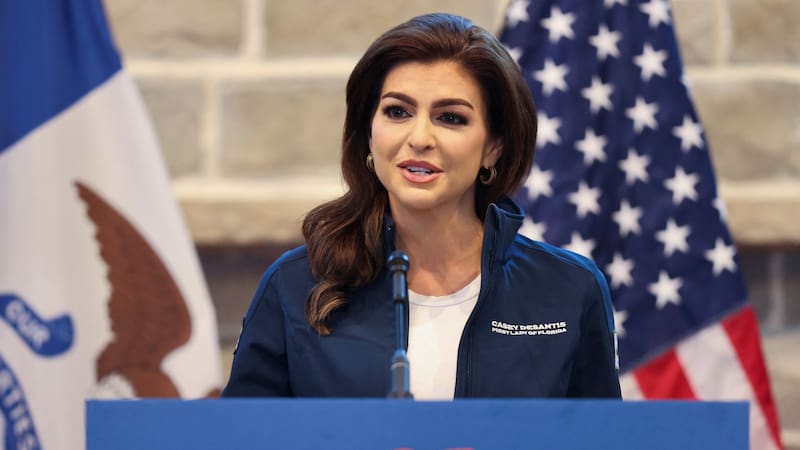 Casey DeSantis lidera las encuestas como la favorita de los floridanos. Fuente: Archivo.