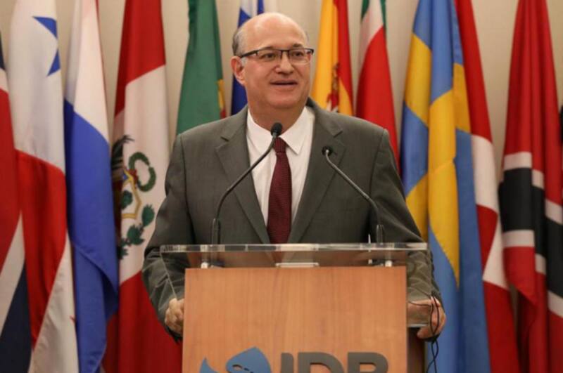 El Gobierno apuesta a los créditos del BID para reforzar reservas, junto con el BM y la CAF