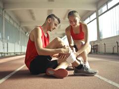 ¿Debo ponerme hielo si sufro una lesión? La ciencia lo desaconseja por este motivo