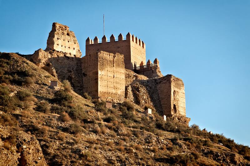 El castillo de Tabernas se edificó en los tiempos del dominio árabe (Fuente: Wikimedia Commons)