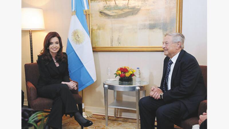 Quantum, de George Soros, es uno de los fondos que demanda al BONY