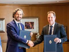 Cancillería y River firmaron un convenio para posicionar al deporte argentino en el mundo