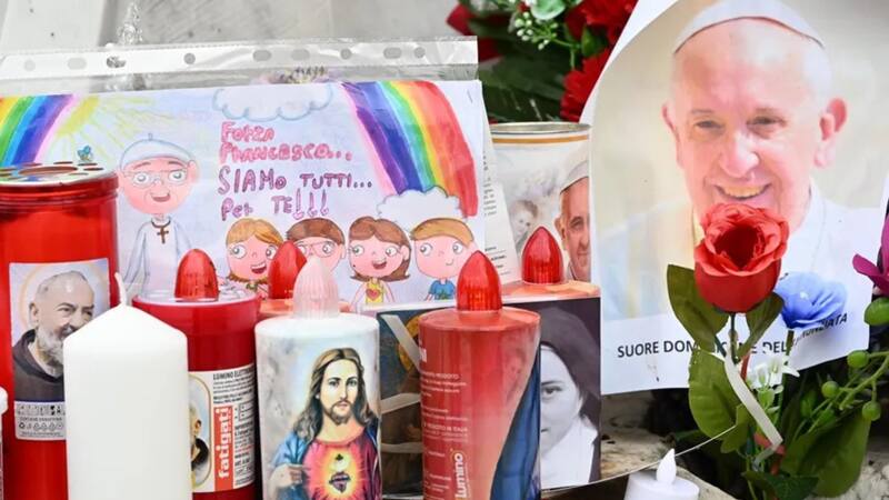 Conmoción en la Iglesia Católica | El nuevo parte médico del Papa Francisco: "El pronóstico sigue siendo...".