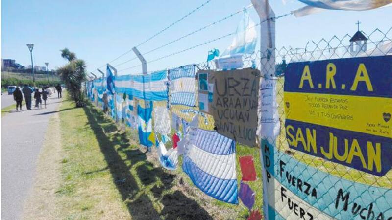 Los familiares rindieron un nuevo homenaje ayer a la tripulación del ARA San Juan en Mar del Plata