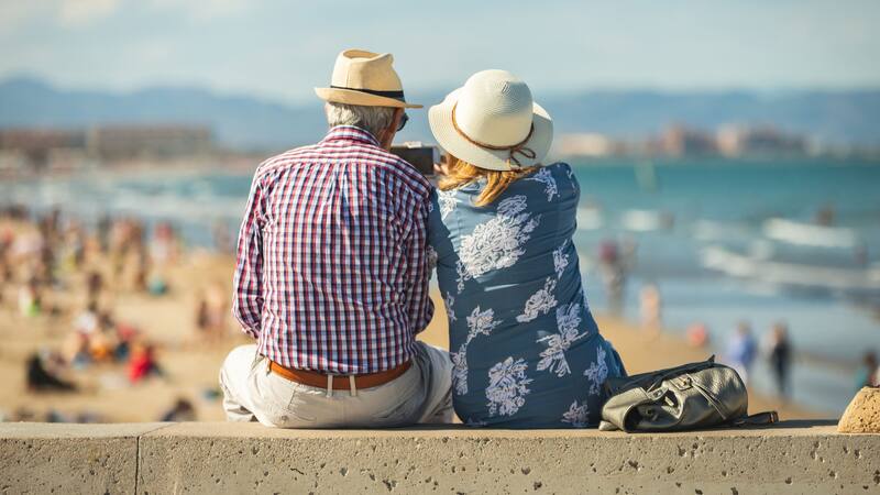 Cuáles son los mejores países del mundo para irse a vivir después de jubilarse, según ChatGPT.