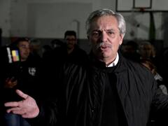 Alberto Fernández cantó "Sólo se trata de vivir" de Litto Nebbia en un acto del Movimiento Evita