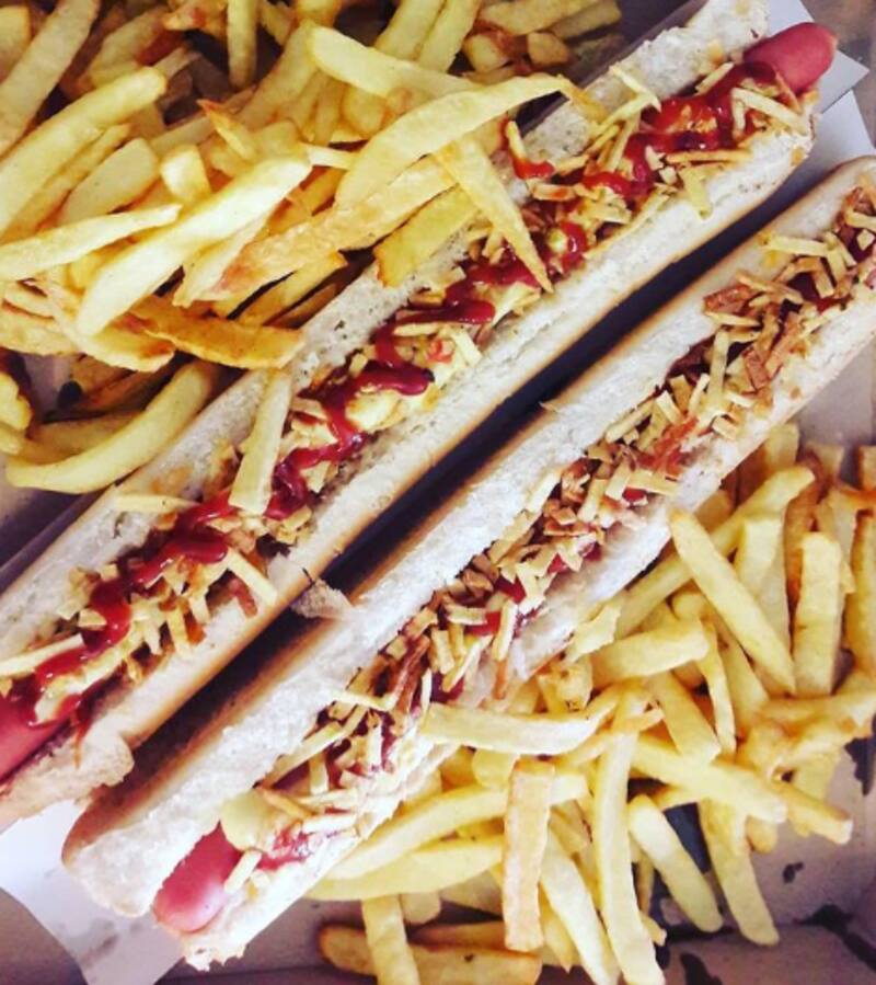 El pancho más grande del mundo se vende en Ituzaíngó.