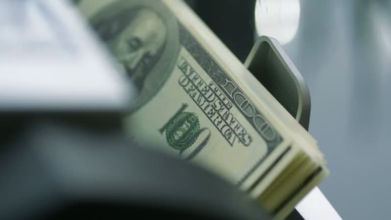 Cada banco ofrece su propia cotización del dólar.