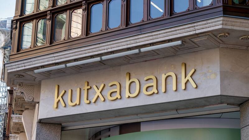 Kutxabank ofrece puestos laborales en todo el país, con programas de talento, contratos temporales y opciones de crecimiento profesional.