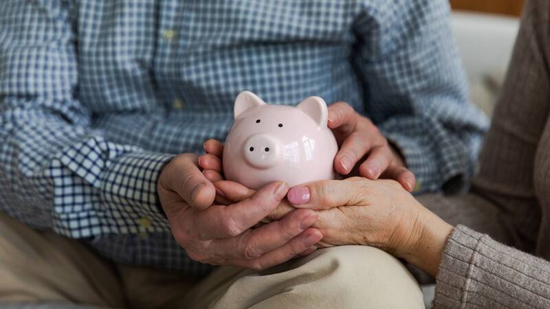 Pensión de viudedad: el error común que podría dejarte sin un euro si tu pareja fallece.