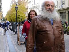 Alberto aceita equipo negociador para contener la protesta social