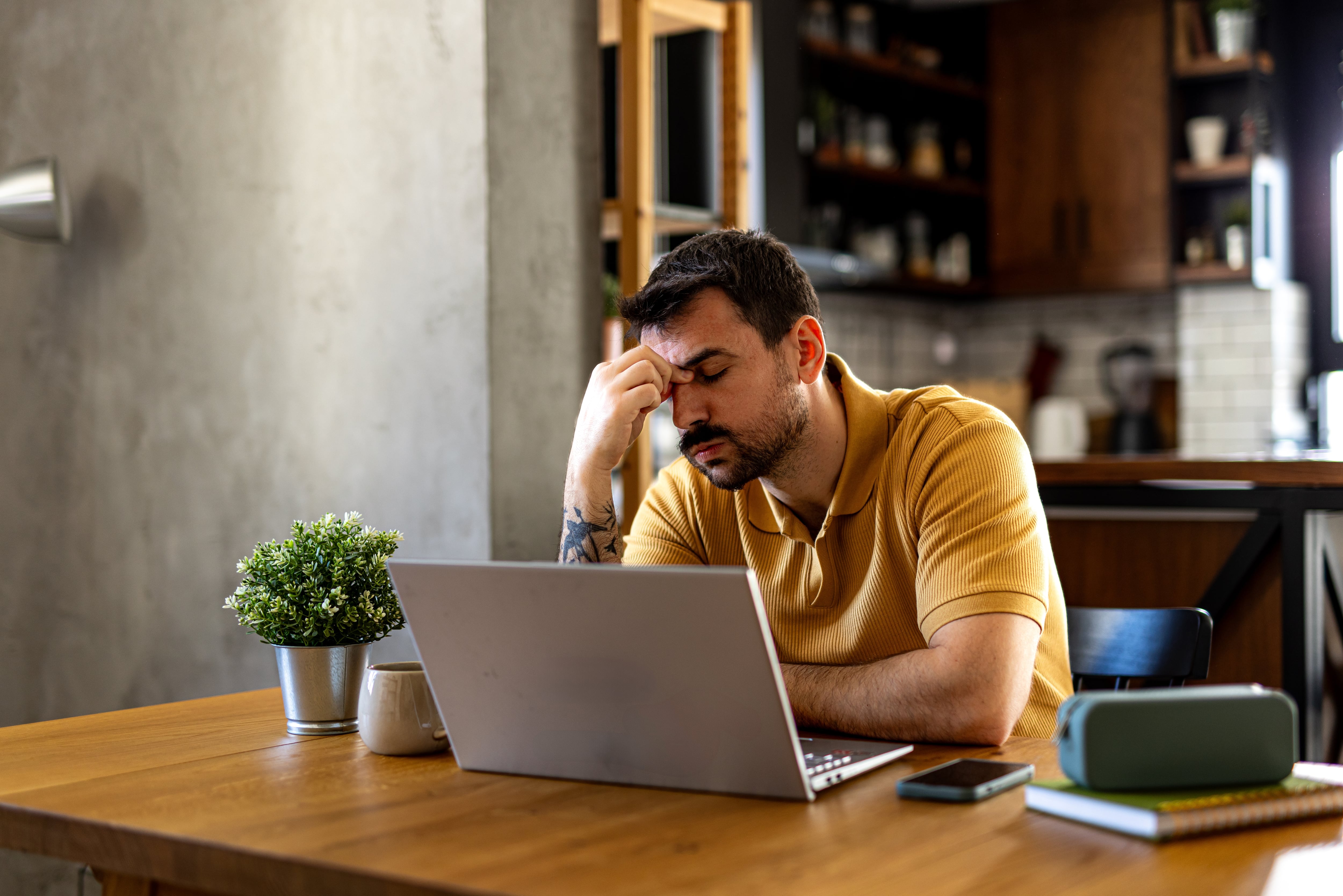 El 92% de los argentinos está “quemado”: el burnout como nueva variable económica El 92% de los argentinos está “quemado”: el burnout como nueva variable económica