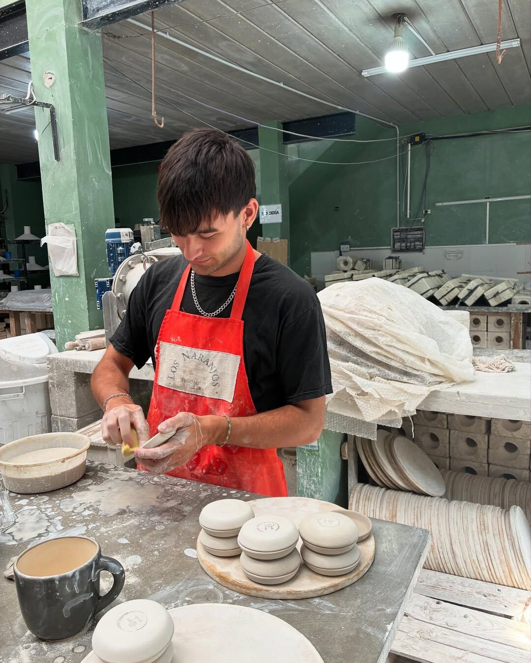 La Fundación Los Naranjos se financia principalmente de sus acuerdos privados con empresas.