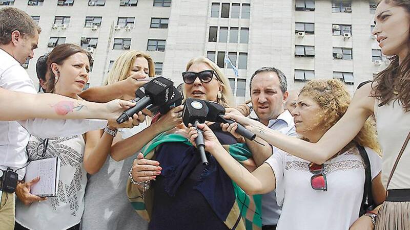 Rosatti, Maqueda, Lorenzetti, Highton y Rosenkrantz, ayer en un encuentro con miembros de la comunidad judía