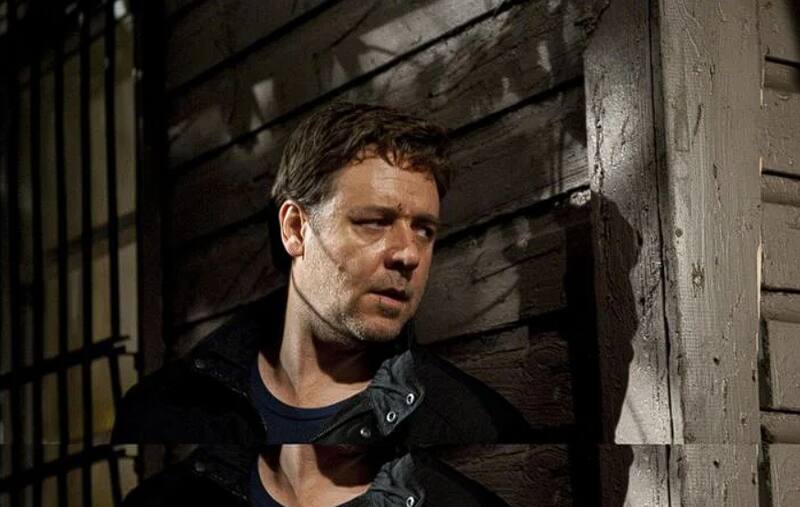 Filmada con un estilo visual oscuro y cautivador, captura la esencia del suspenso moderno.