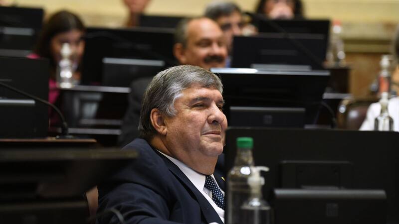 Internaron a José Mayans y permanece delicado