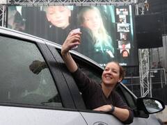 Autocine en San Isidro: Posse estudia habilitar recitales en auto en el hipódromo