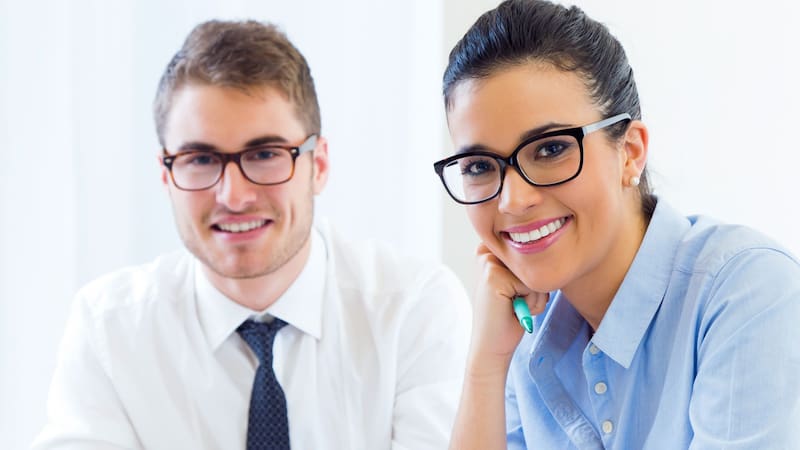 Aplicar para la visa laboral en el país más anciano del mundo implica un año de trabajo en el exterior con la posibilidad de ahorrar en dólares.