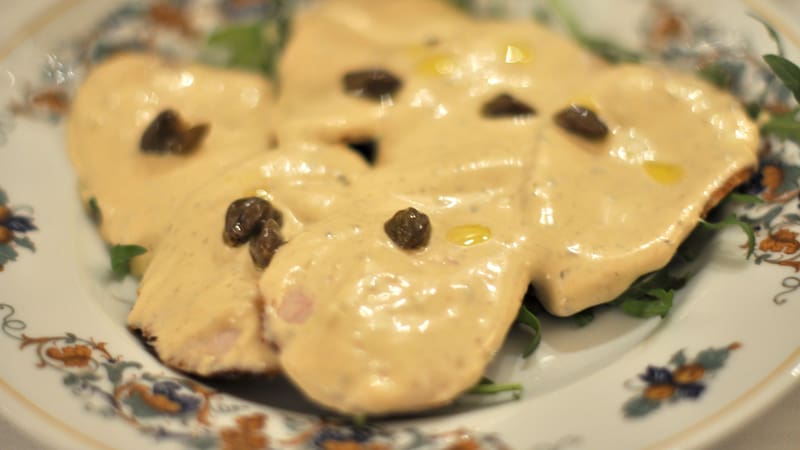 El vitel toné con roast beef es una versión más accesible y sabrosa del clásico navideño.(Foto: Wikimedia Commons-Cyclonebill)